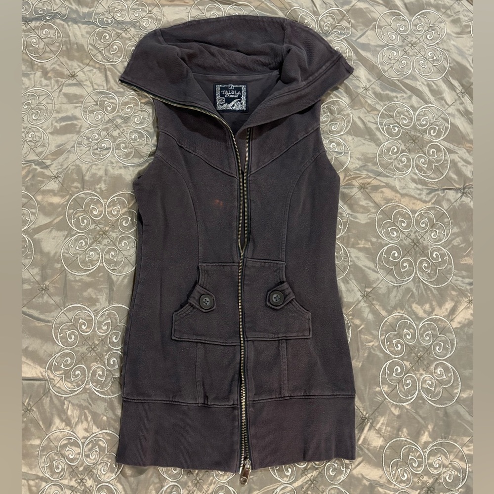 Talula Sleeveless Hoodie